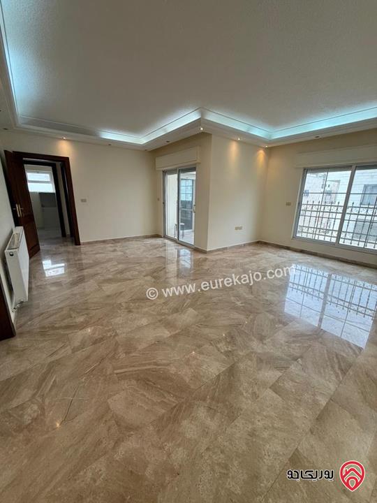 شقة طابق ثالث مساحة 190م للايجار في عمان - الكرسي