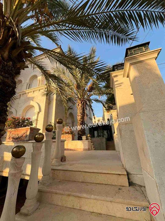 فيلا مساحة 1360م على ارض 1010م للبيع في عمان - طبربور