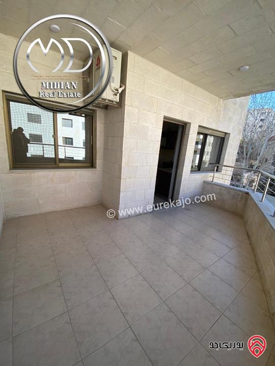 شقة فارغة للايجار في عمان - خلدا مساحة 230م طابق ثالث تشطيبات سوبر ديلوكس اطلالة جميلة بسعر مميز جداً