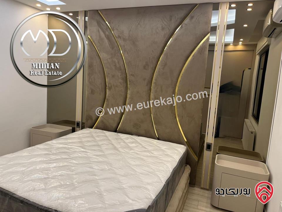 شقة أرضية مفروشة للايجار في عمان - طريق المطار مساحة 180م مع ترس 70م تشطيبات ديكورات فندقية فرش فاخر بسعر مميز