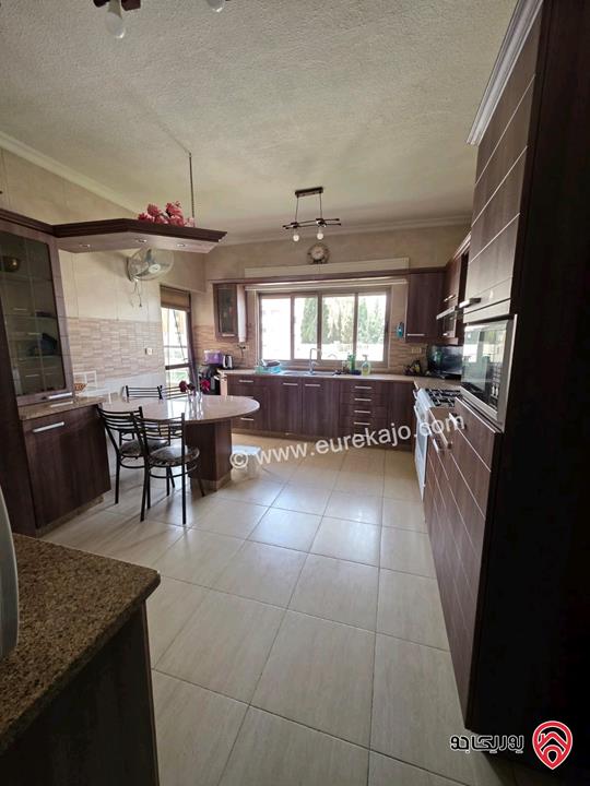 شقة طابق ثالث مساحة 190م للإيجار فارغة في عمان - خلدا 