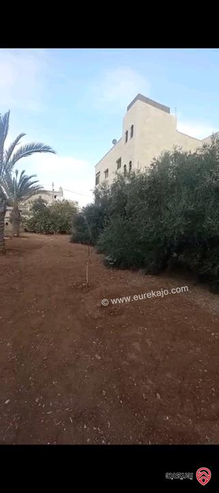 بيت مساحة 460م على أرض 1700م للبيع في عمان - منطقة المقابلين 