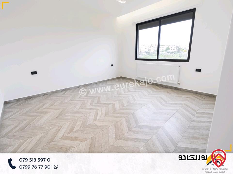 شقة شبه أرضي مساحة 177م مع ترس 50م للبيع في عمان - طريق المطار