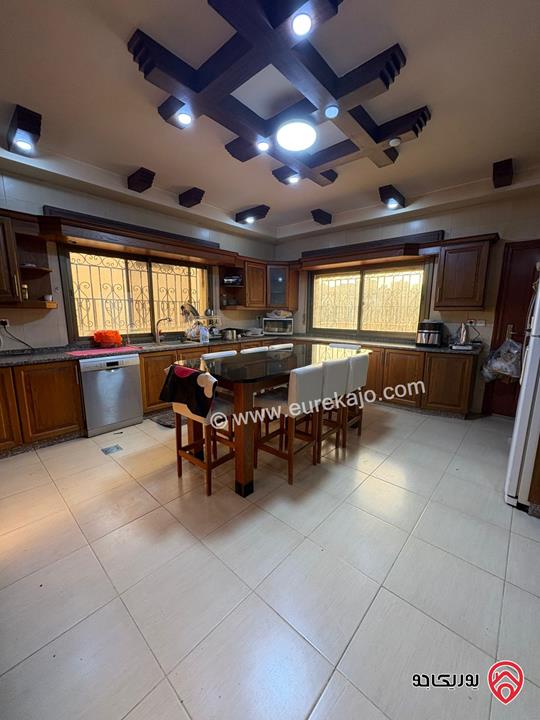 فيلا مساحة 500م على أرض 406م للبيع في الزرقاء - جبل طارق قرب اسواق مكة  