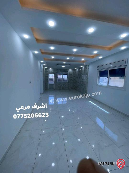 شقة طابق أول مساحة 180م مع ترس لم تسكن للبيع في الزرقاء الجديدة