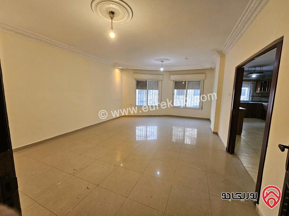 شقة طابق ثالث مساحة 137م للبيع في عمان - طبربور