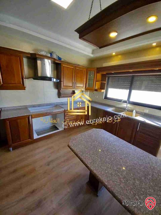 شقة فارغة طابق ثالث مساحة 160م للإيجار في عمان - الدوار السابع 