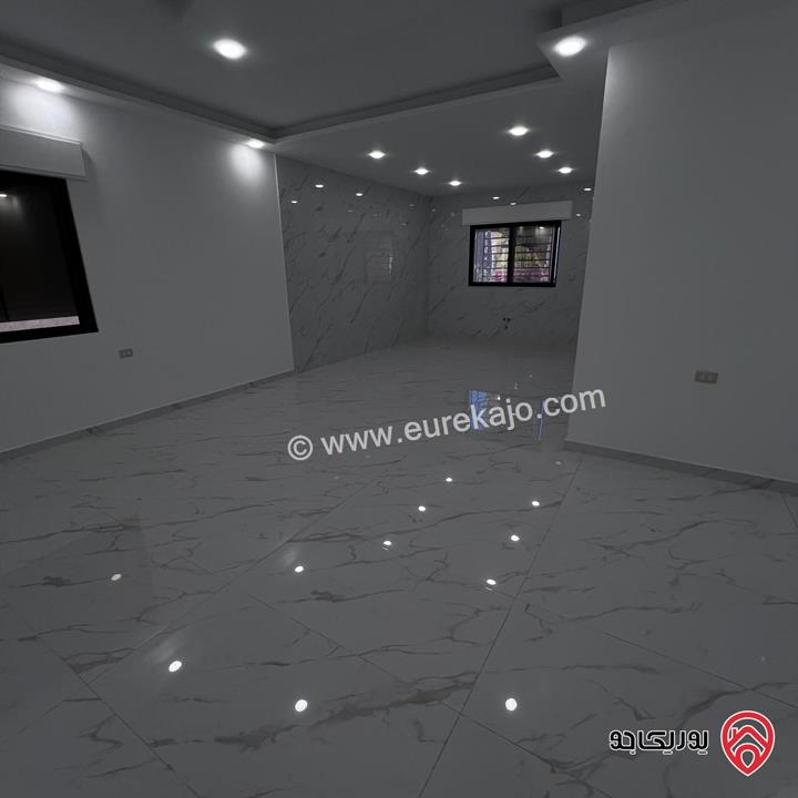 شقة أرضية مساحة 156م للبيع في عمان - طبربور