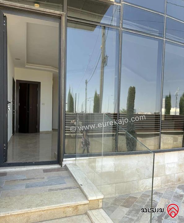 شقة أرضية مساحة 150م داخلي و 150م خارجي للبيع في عمان - حي الصحابة