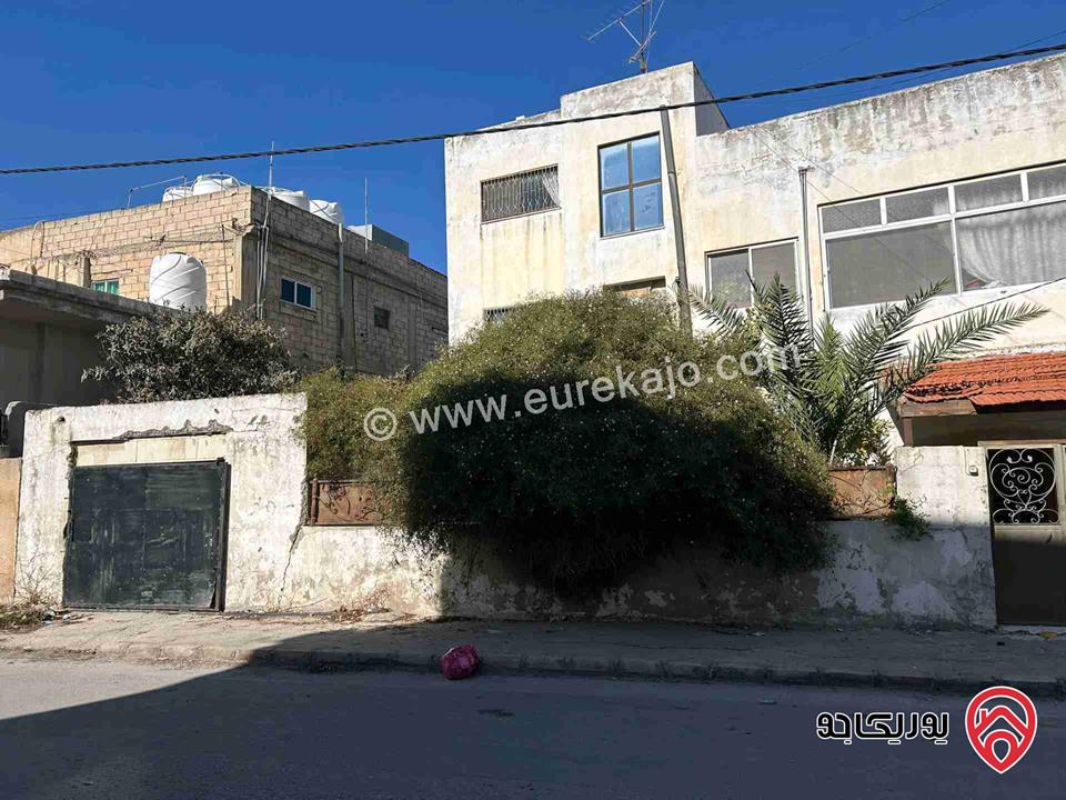 بيت مستقل مميز مساحة 440م على أرض 680م للبيع في إربد - حي المطلع