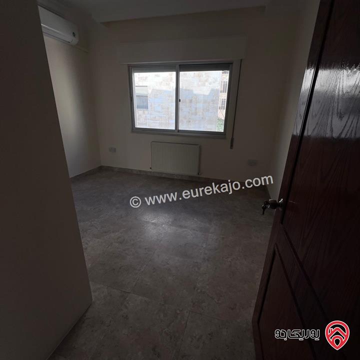 شقة مميزة طابق ثاني مساحة 200م للايجار في عمان - دير غبار