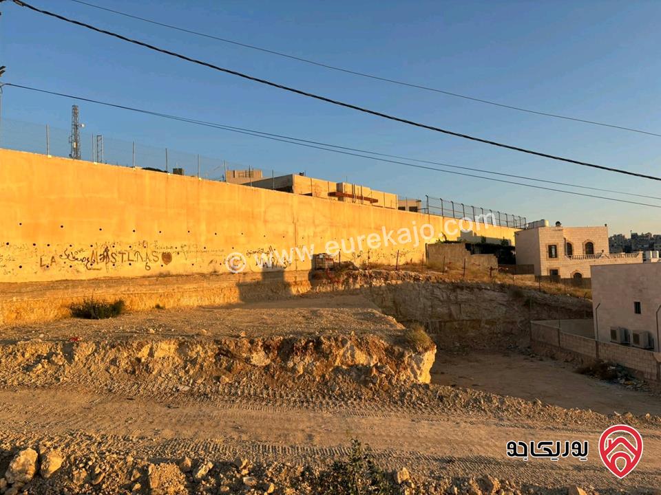 قطعة أرض للبيع في عمان - ماركا الجنوبية قوشان مستقل على شارعين مساحة 501م محفورة وجاهزة وكل معاملات الامانة مع وجود ترخيص حفر وترخيص بناء