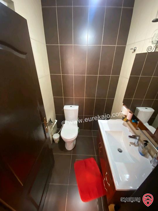 شقة طابق ثاني مساحة 210م للبيع  في عمان - حي الصحابه رجم عميش