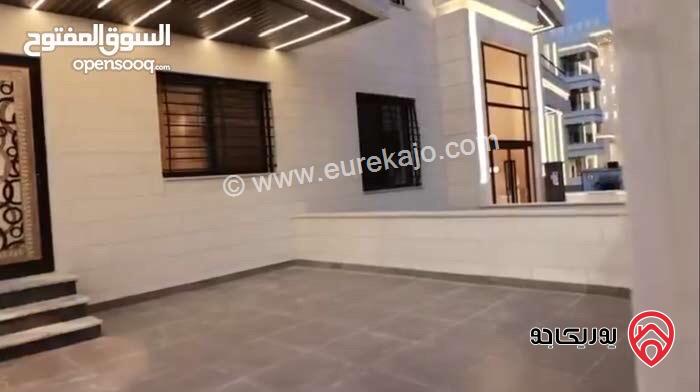 شقة أرضية مساحة 165م داخلي و 100م خارجي للايجار في عمان - البنيات 