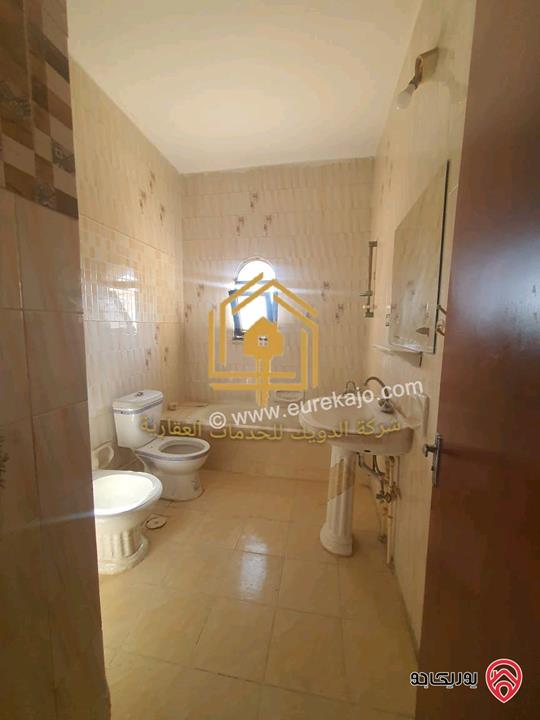 شقة فارغة طابق اول مساحة 250م للايجار في عمان - شفا بدران 