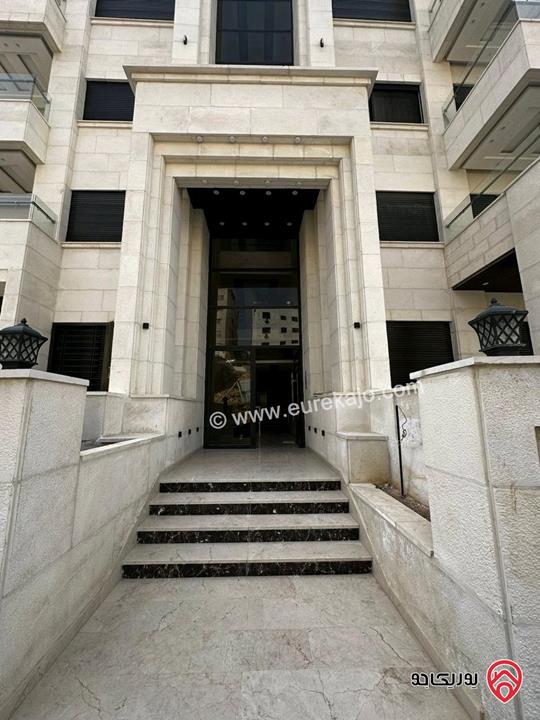 شقة طابق ثالث مساحة 150م مع روف 50م و تراس 50م للبيع في عمان - البيادر