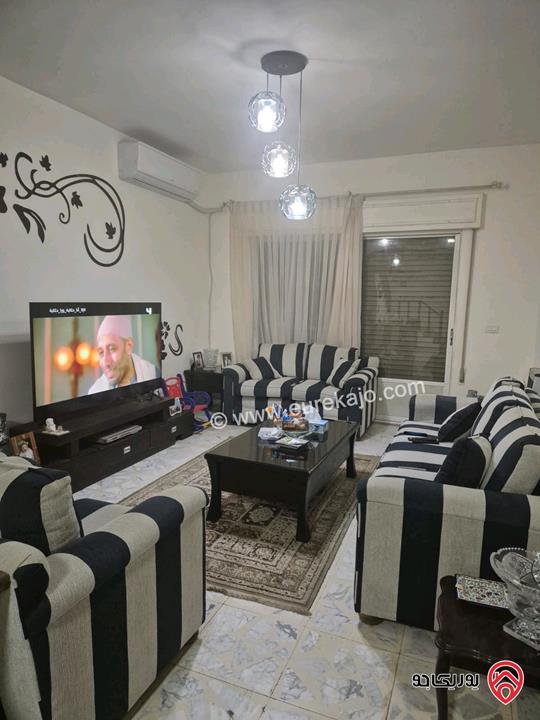 شقة دوبليكس طابقين مساحة 255م داخلي و 100م خارجي للبيع في عمان - عبدون 