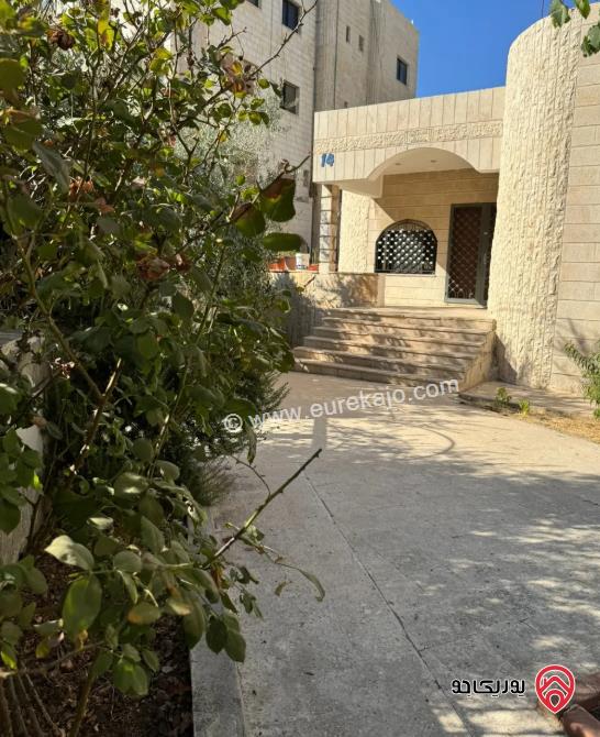 منزل مستقل مساحة 335م على أرض 550م للبيع في عمان - جبل الحسين من المالك مباشرة