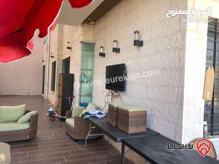 شقة طابقية ارضي معلق مساحة 226م داخلي و 180م خارجي بأطلالة للبيع في عمان - دابوق 