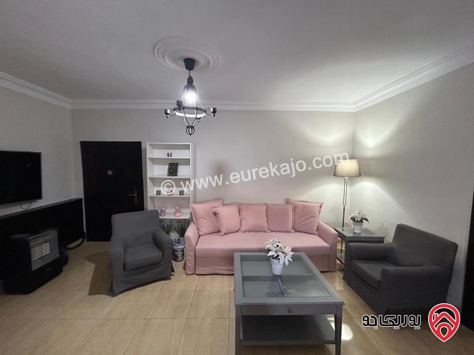 شقة مفروشة شبه ارضية مساحة 140م داخلي و 200م خارجي للإيجار في عمان - البنيات