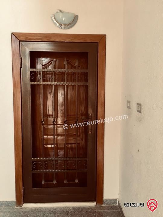 شقة مساحة 205م طابق أول للبيع في أبو نصير حي الضياء شمال عمان