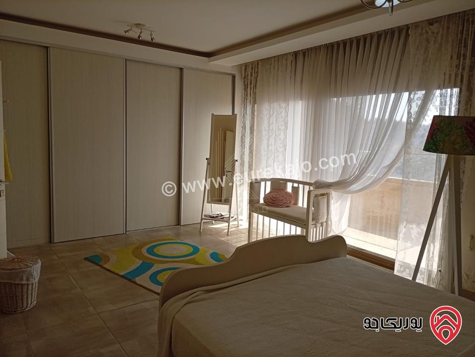 فيلا متلاصقة فاخرة مساحة 480م على أرض 380م للبيع في عمان - الكرسي