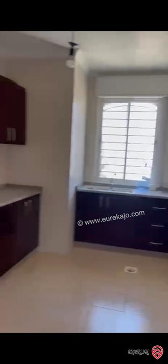 شقة طابق ثاني مساحة 150م للإيجار في عمان - الجبيهة