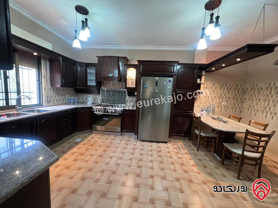 شقة مفروشة بالكامل وجاهزة للسكن الفوري مساحة 196م للبيع في الفحيص 