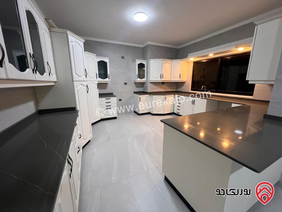 شقة طابق ثاني مساحة 300م للايجار في عمان - الصويفية 