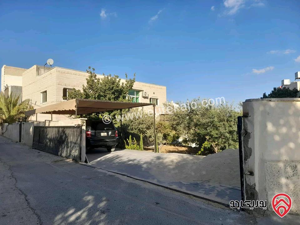 بيت طابقين مساحة 400م على أرض 850م للبيع المستعجل في عمان - مرج الحمام 