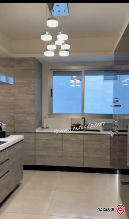 شقة طابق ثالث دوبلكس مساحة 230م للبيع مفروشة في عمان - دير غبار 