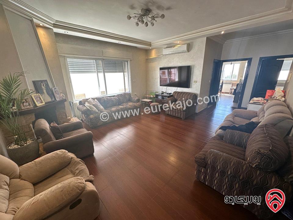 شقة طابق ثاني مساحة 210م للبيع  في عمان - حي الصحابه رجم عميش