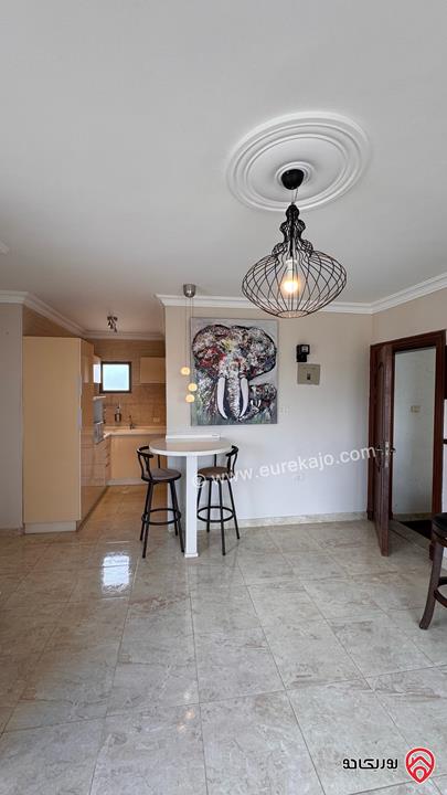 شقة طابق اخير مساحة 187م مع رووف منفصل 48م وترس 110م للبيع في عمان - مرج الحمام