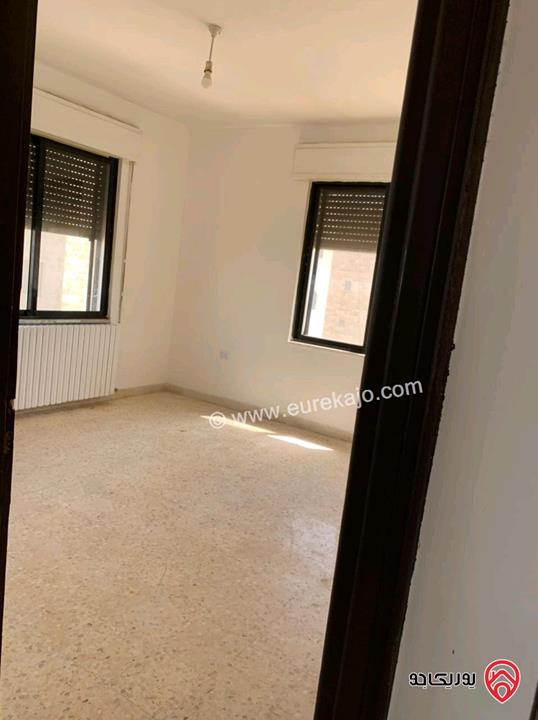 شقة طابق ثالث مساحة 180م للبيع في عمان - ضاحية الرشيد