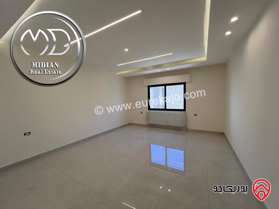 شقق للبيع في عمان - الشميساني مساحات 220م تشطيبات و ديكورات عصرية فاخرة اطلالة جميلة جديدة لم تسكن