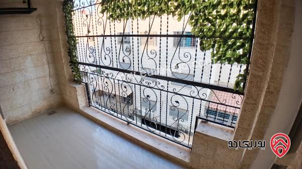 شقة مساحة 190 م طابق ثالث مميزة ومجددة بالكامل للبيع في عمان - ضاحية نخيل