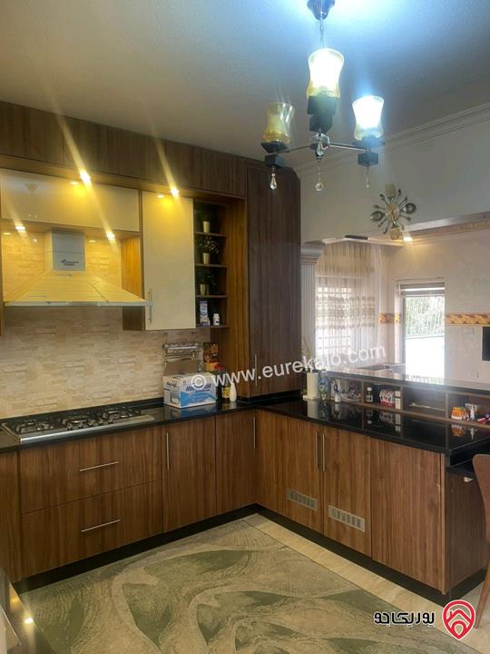 شقة مساحة 170م طابق أول للبيع في عمان - طبربور