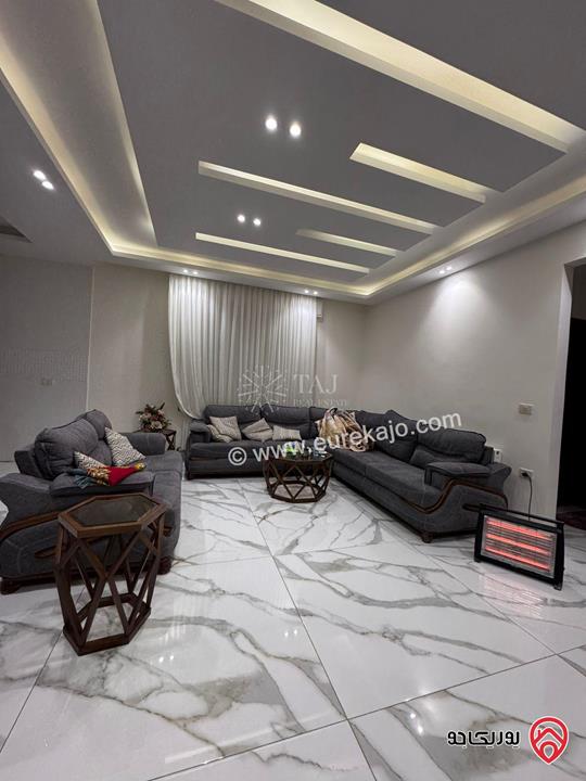 شقة فاخرة طابق ثالث مساحة 235م للبيع في عمان - خلدا