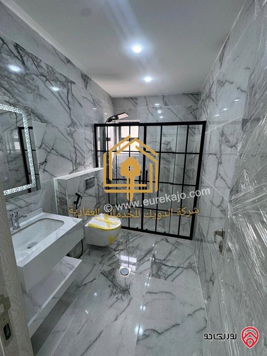 شقة جديدة لم تسكن مساحة 130م طابق ثالث للايجار في عمان - الجبيهة 