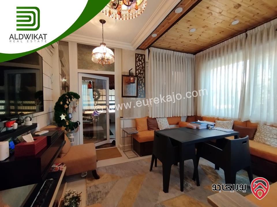 شقة طابق أرضي مساحة البناء 190م ومساحة الترس 300م للبيع في عمان - خلدا