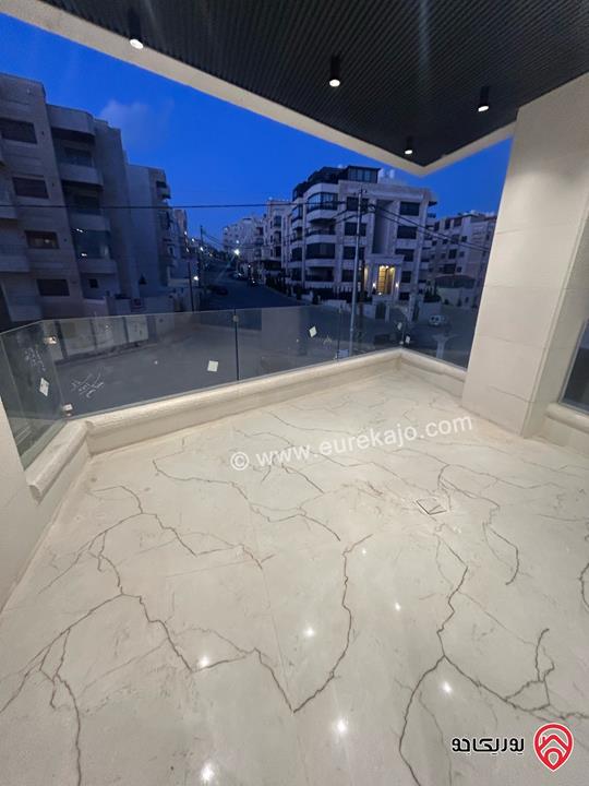 شقة مساحة 215م طابق اول للايجار في عمان - الجبيهة مقابل قصر الاميرة بسمة 