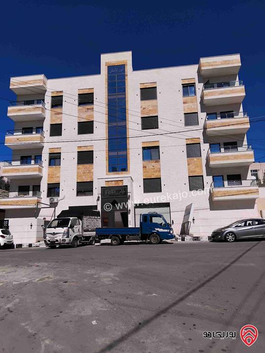 شقة طابق أول مساحة 192م للبيع في عمان - طبربور قرب إشارة طارق 