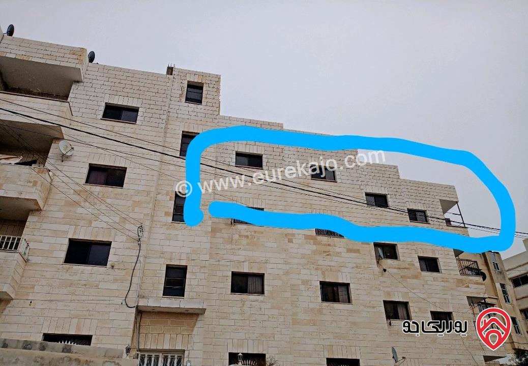 شقة مميزة مطلة طابق ثالث مساحة 108م للبيع في الزرقاء حي شاكر