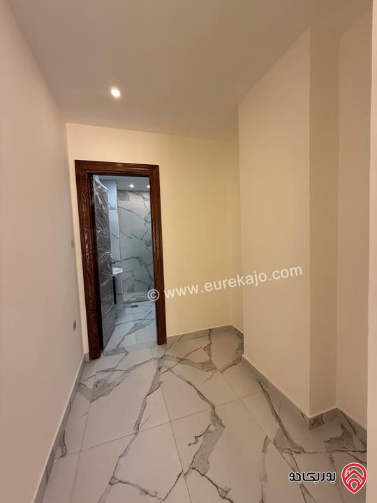 شقق بمساحة 175م للبيع في عمان - أجمل مناطق الجبيهة / حي المنصور 