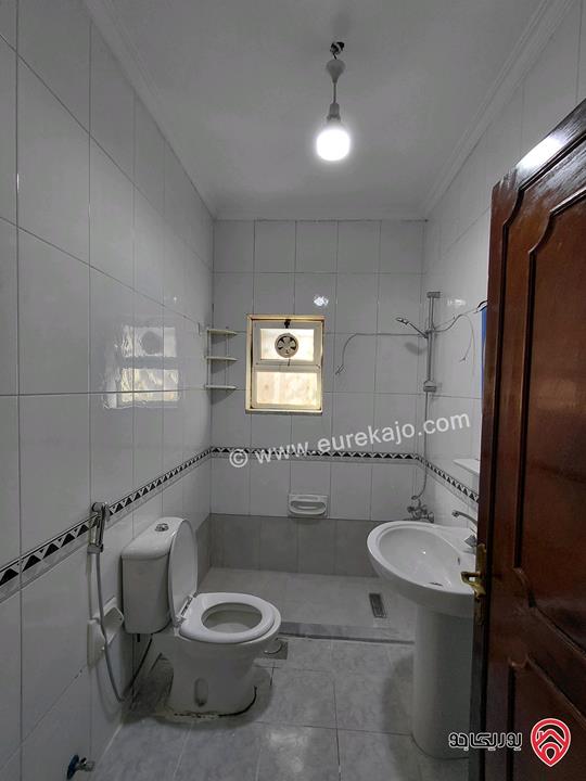 شقة فارغة أرضية مساحة 400م داخلي و 200م خارجي للايجار في عمان - خلدا 