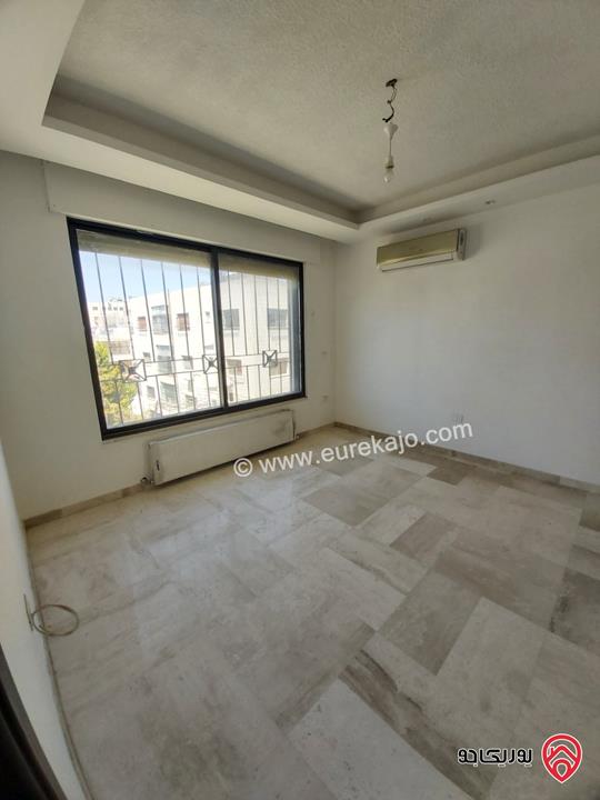 شقة مساحة 98م طابق ثالث للبيع في عمان - الشميساني