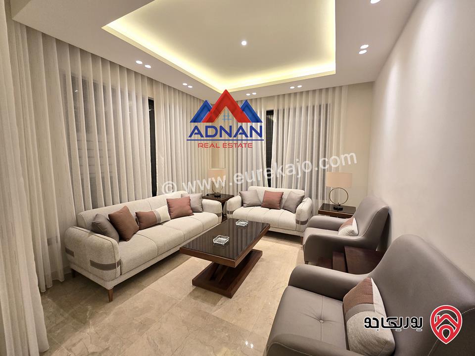 شقة ارضية جديدة مساحة 175م داخلي و 150م خارجي للايجار مفروشة في عمان - دير غبار