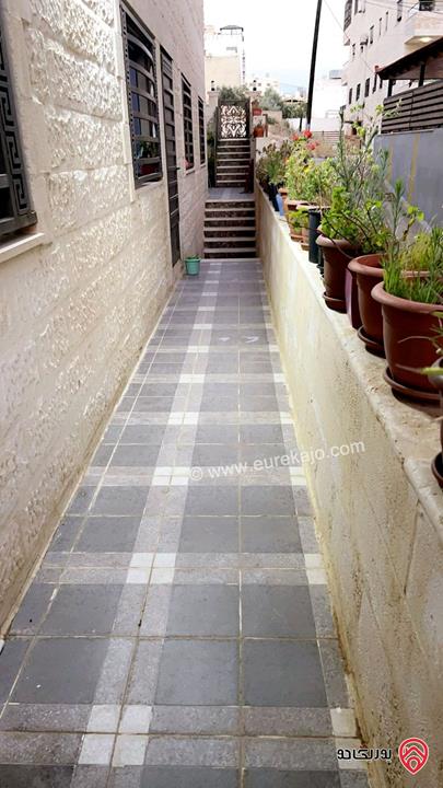 شقة شبه ارضية مساحة 196م للبيع في عمان - شفا بدران