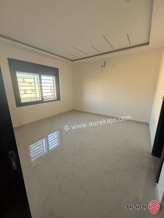 فيلا مساحة 209م على أرض 280م للبيع في الزرقاء - مدينة الشرق