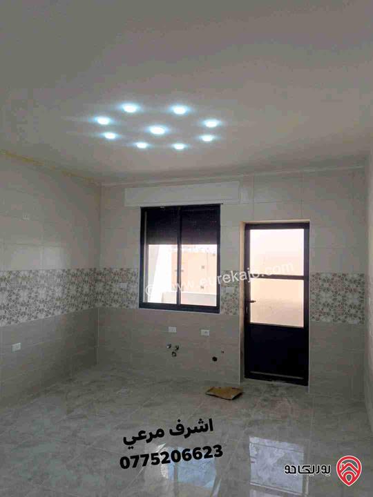 شقة 170م لم تسكن طابق أول للبيع في الزرقاء الجديدة
